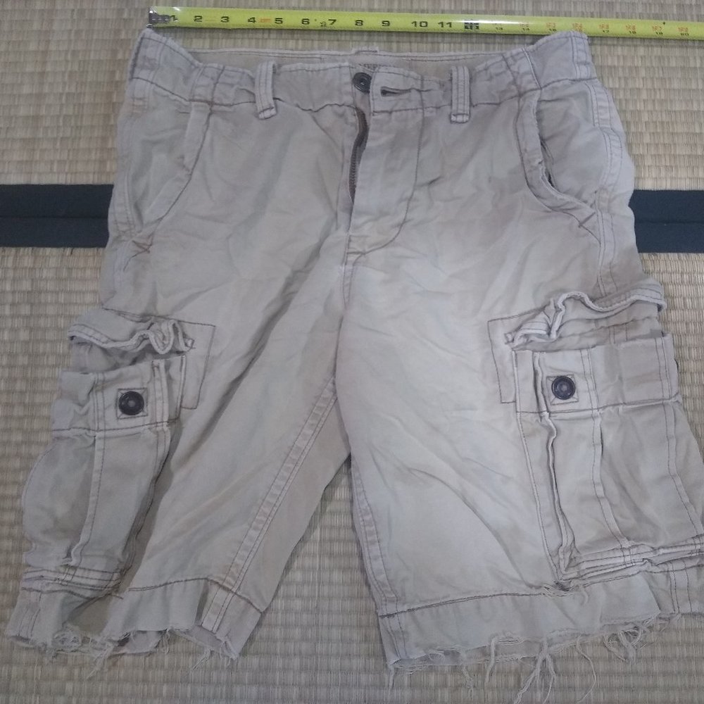 American Eagle Cargo Shorts (size 30) - light brown